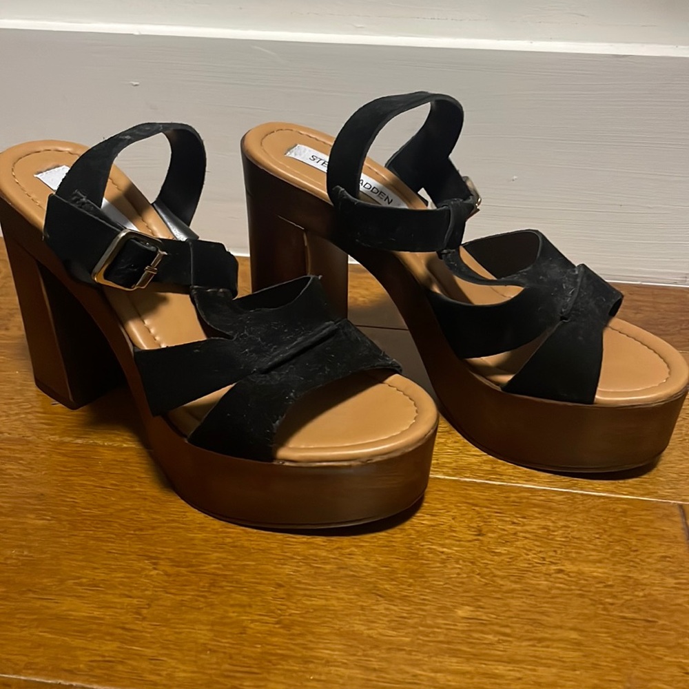 Suede Wooden Stacked Heel T Strap Heel Platform Sandal